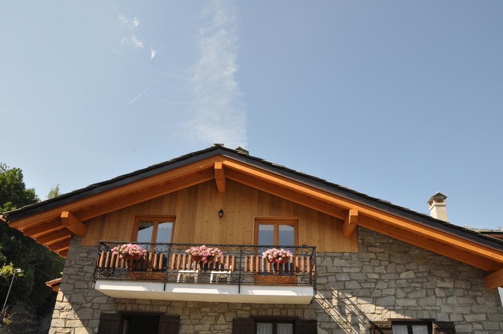 Апартаменты Le Foyer De La Ferme Аоста Экстерьер фото